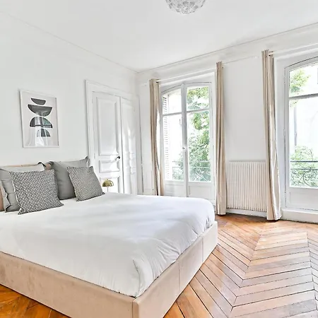 Parisien Spacieux #marais #rivoli Paříž